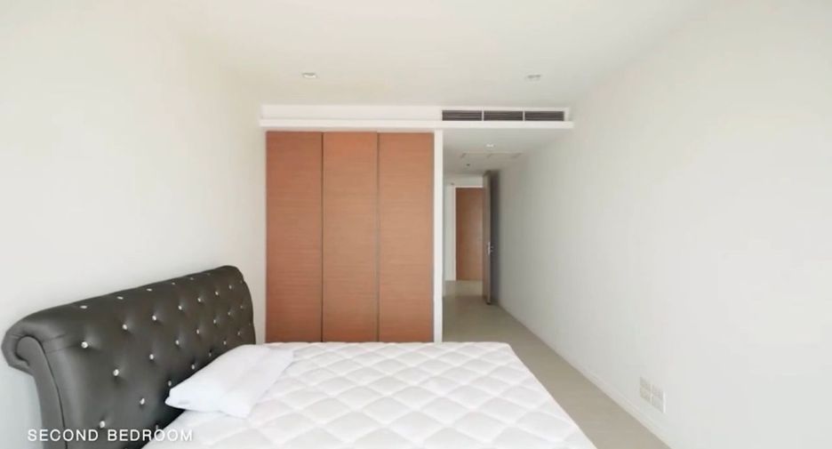 For rent and for sale 3 bedrooms condo in Sathon, Bangkok
