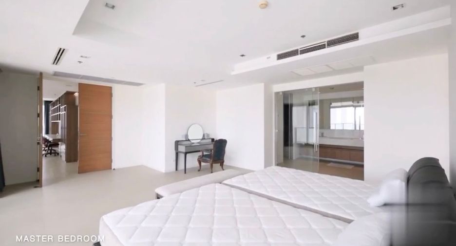 For rent and for sale 3 bedrooms condo in Sathon, Bangkok