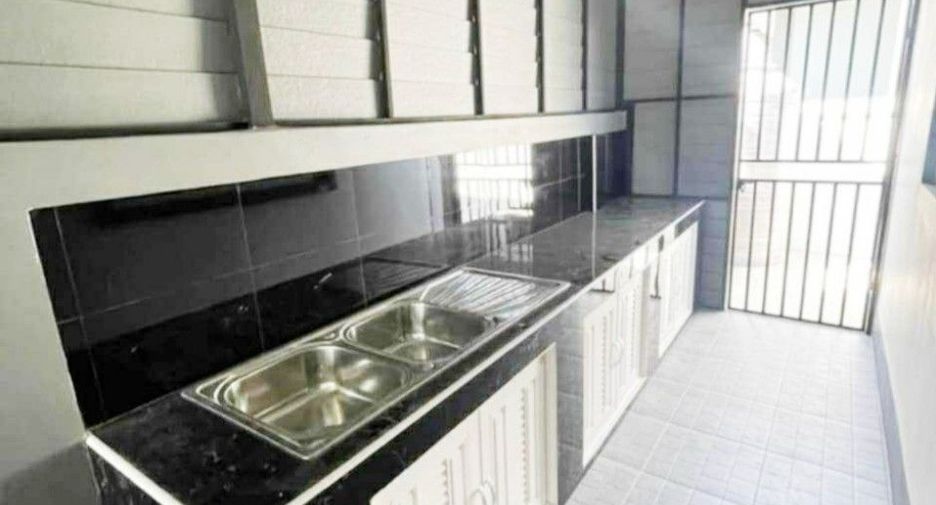 Продажа 3 спальни дом в Mueang Nakhon Sawan, Накхонсаван