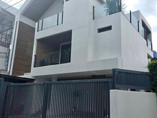 For rent and for sale 5 bedrooms house in Suan Luang, Bangkok