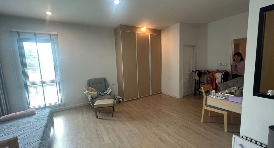 For sale 3 bedrooms house in Prawet, Bangkok
