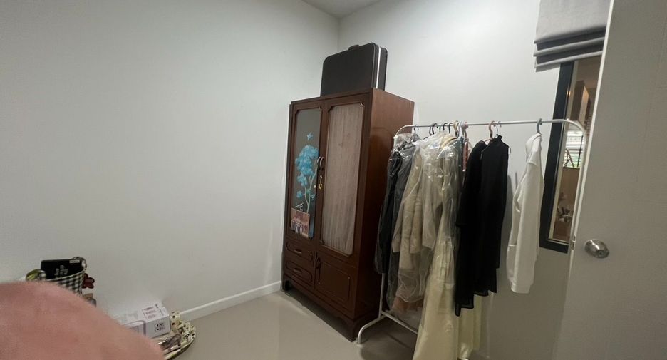 For sale 3 bedrooms house in Prawet, Bangkok