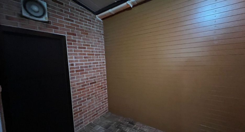 For sale 3 bedrooms house in Prawet, Bangkok