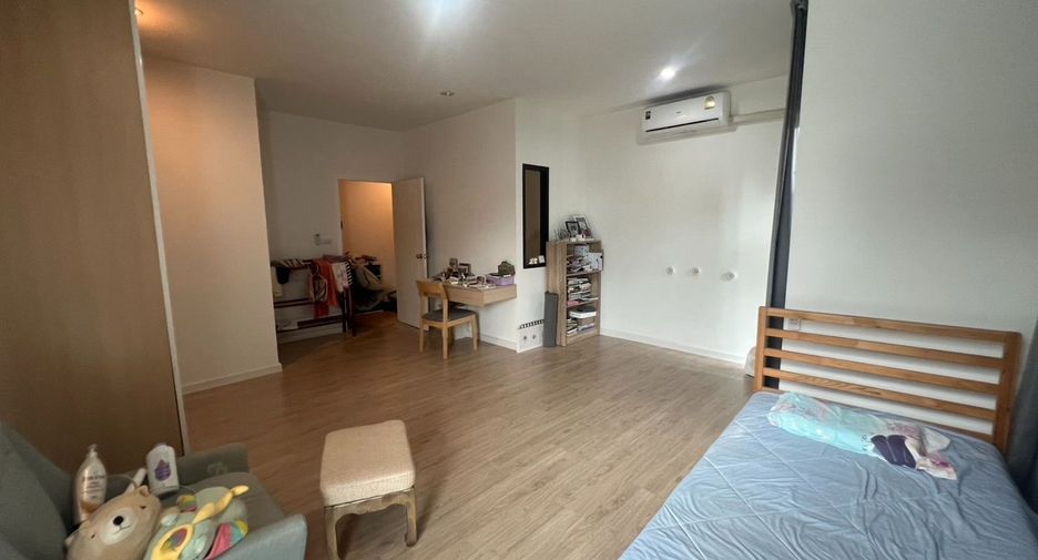 For sale 3 bedrooms house in Prawet, Bangkok