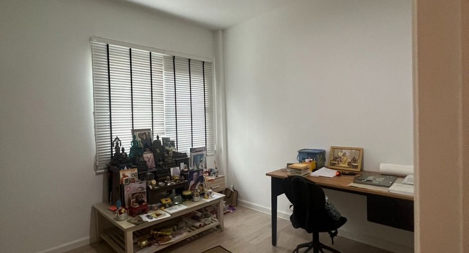 For sale 3 bedrooms house in Prawet, Bangkok