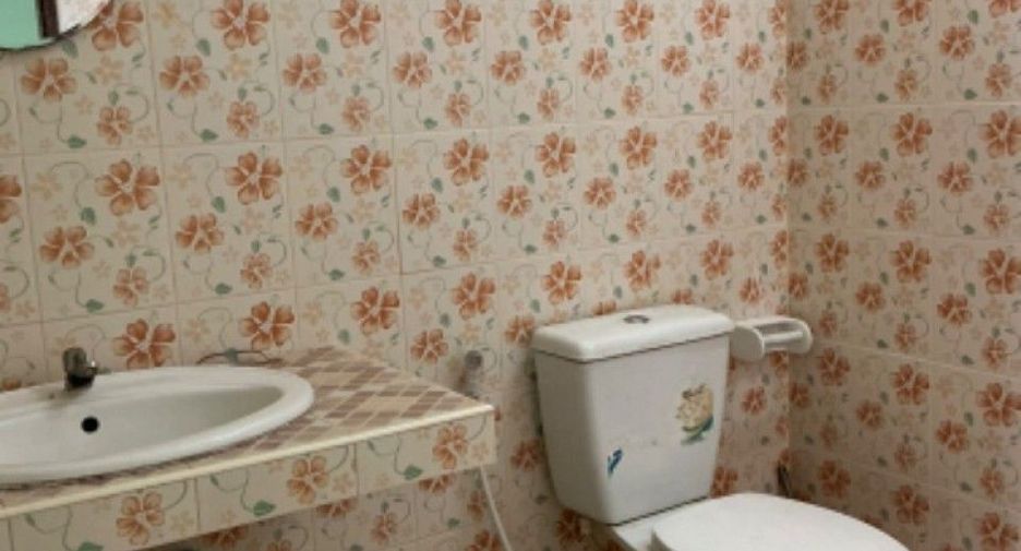 For sale 3 bedrooms townhouse in Mueang Uttaradit, Uttaradit