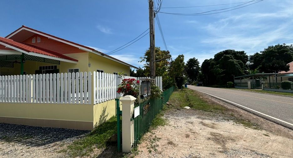For rent 2 bedrooms house in Klaeng, Rayong