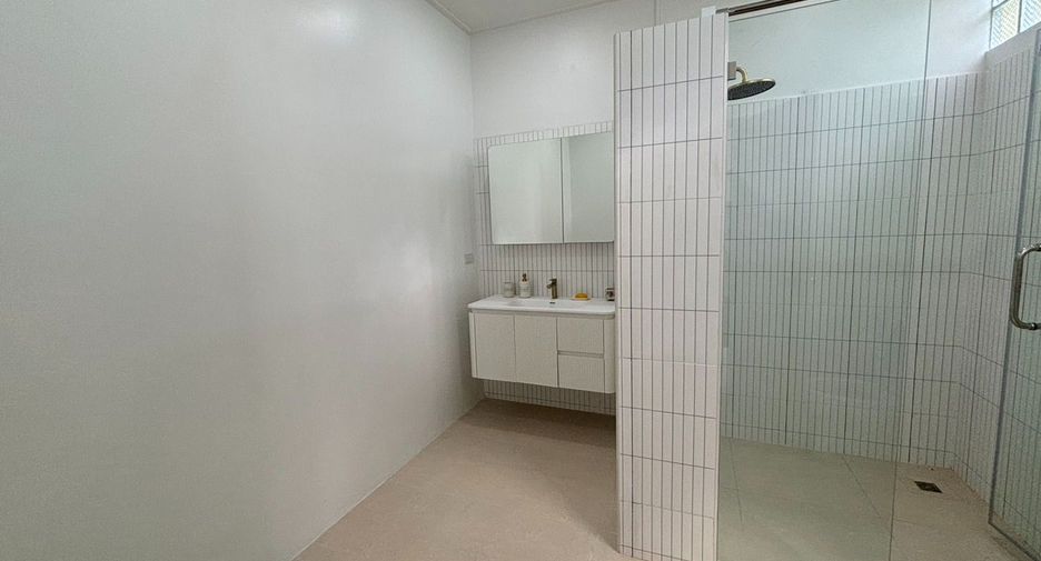 For rent 2 bedrooms house in Klaeng, Rayong