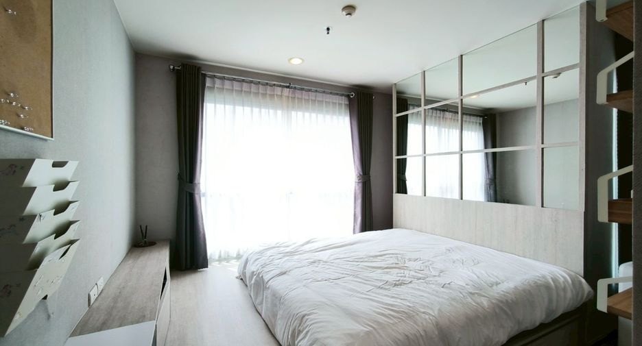 For sale 2 bedrooms condo in Yan Nawa, Bangkok