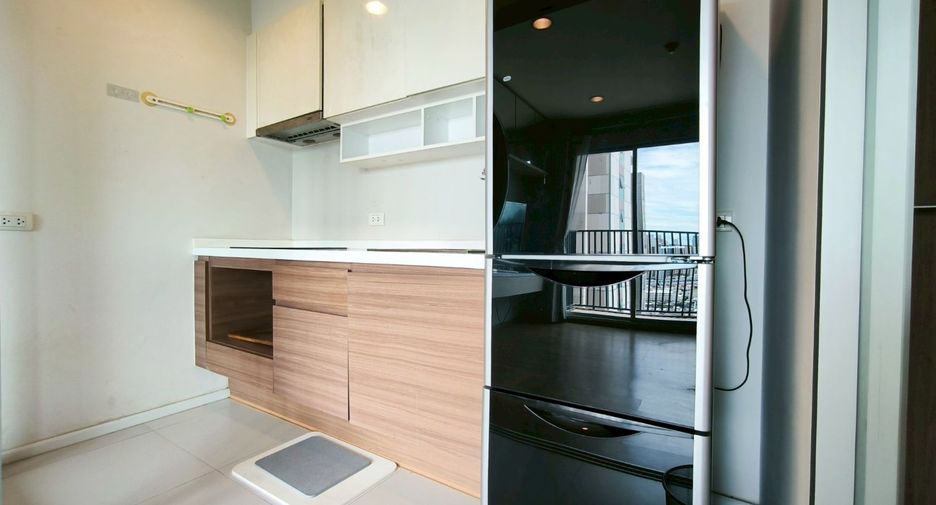 For sale 2 bedrooms condo in Yan Nawa, Bangkok