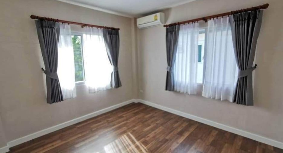 Casa en alquiler de 3 habitaciones en San Kamphaeng, Chiang Mai