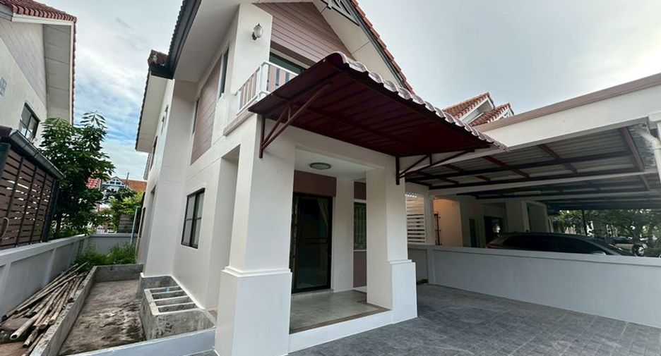 For sale 3 bedrooms house in Si Racha, Chonburi