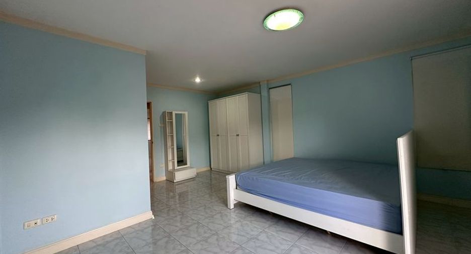 For sale 3 bedrooms house in Si Racha, Chonburi