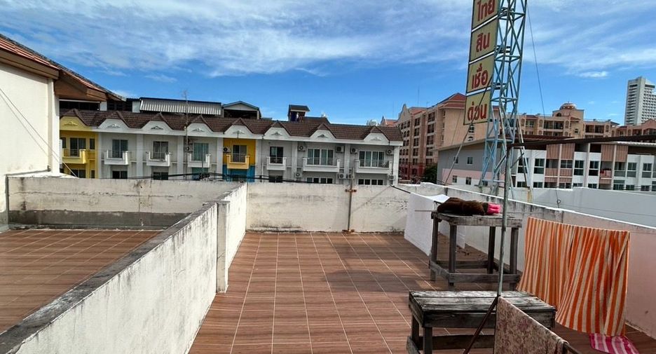 For sale 3 bedrooms retail Space in Bang Lamung, Chonburi