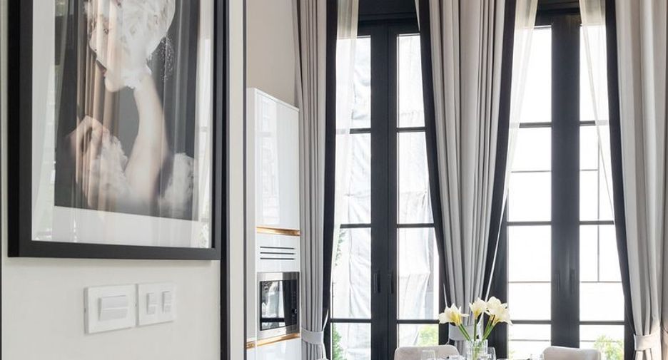 Haus zur Miete mit 3 Zimmer in Watthana, Bangkok
