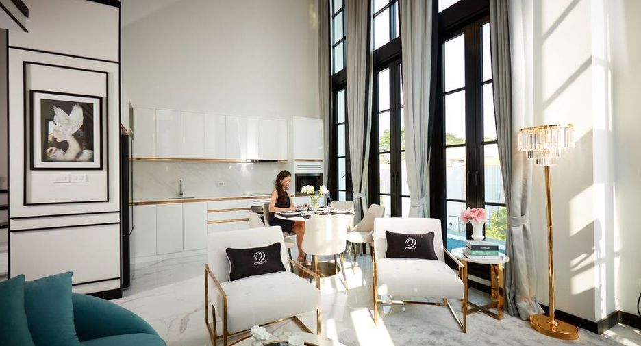 Haus zur Miete mit 3 Zimmer in Watthana, Bangkok