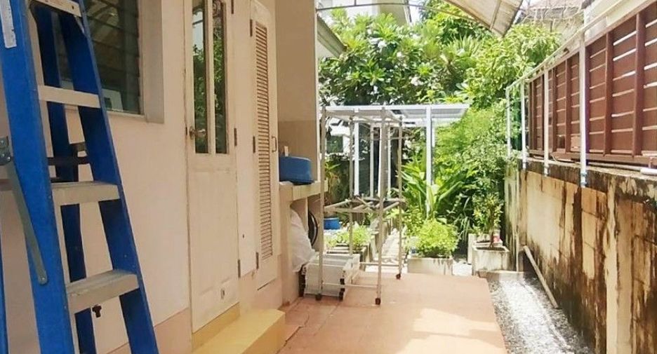 For sale 4 bedrooms house in Bang Phli, Samut Prakan