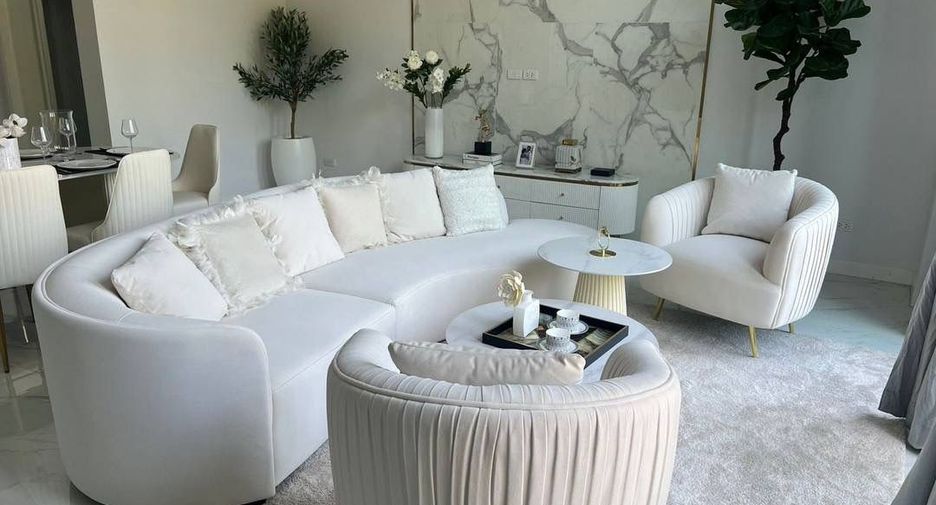 For rent 5 ベッドルーム house in Khlong Toei, Bangkok