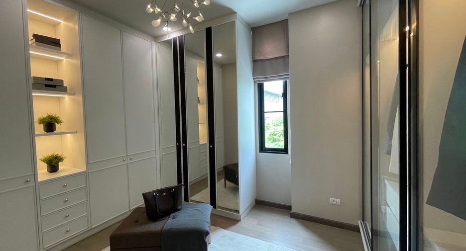 For rent 3 bedrooms house in Lat Phrao, Bangkok