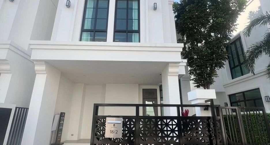 For rent 3 bedrooms house in Lat Phrao, Bangkok