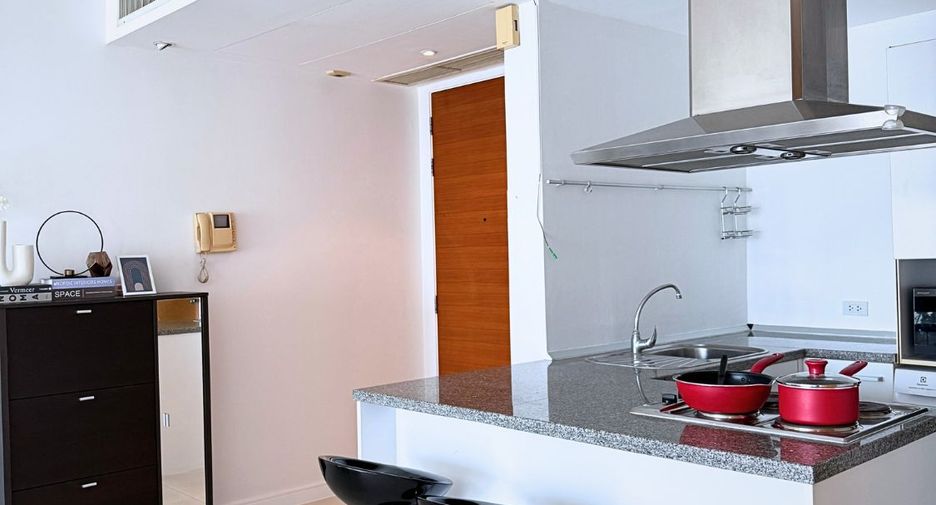 For sale 2 bedrooms condo in Khlong Toei, Bangkok