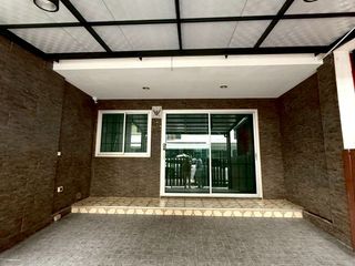 For sale 3 bedrooms townhouse in Lat Krabang, Bangkok
