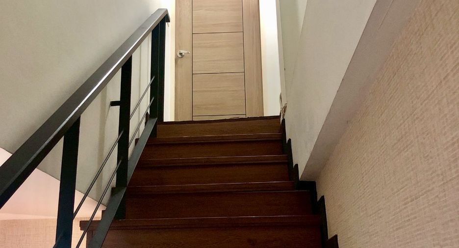 For sale 3 bedrooms townhouse in Lat Krabang, Bangkok