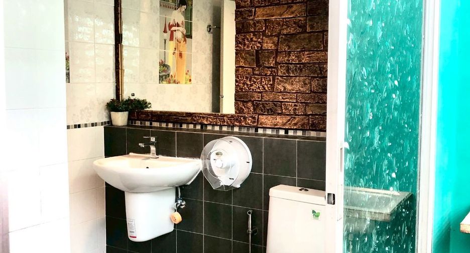For sale 3 bedrooms townhouse in Lat Krabang, Bangkok