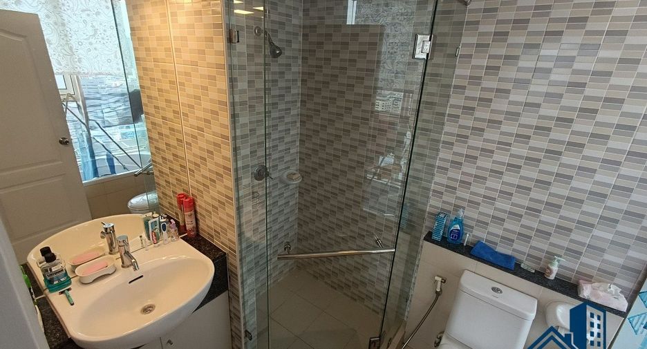 For sale 2 bedrooms condo in Khlong San, Bangkok