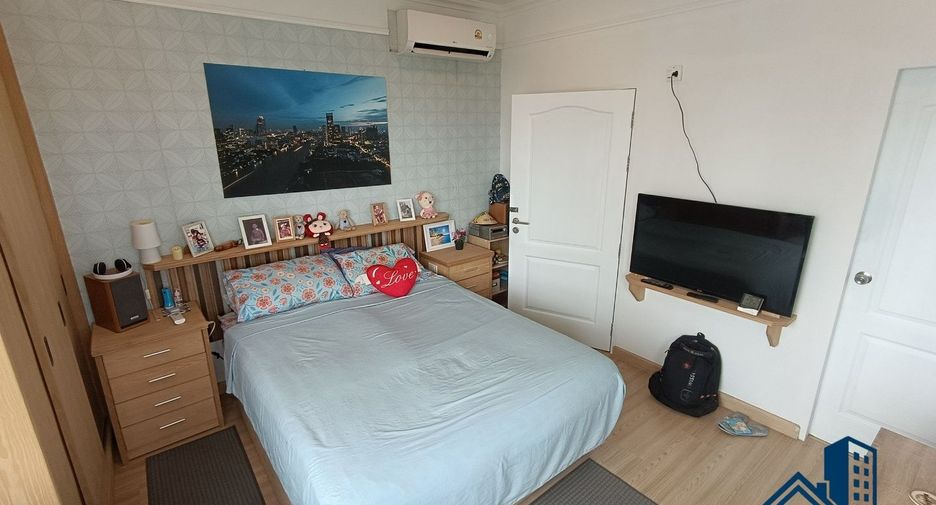 For sale 2 bedrooms condo in Khlong San, Bangkok