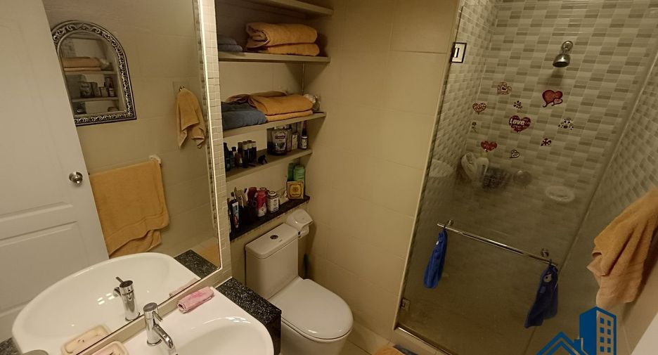 For sale 2 bedrooms condo in Khlong San, Bangkok