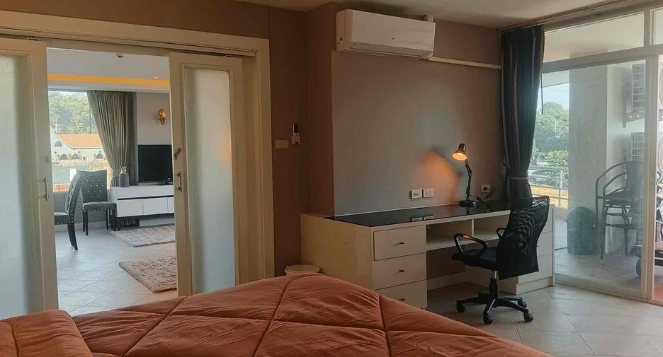 For rent 3 bedrooms condo in Bang Lamung, Chonburi