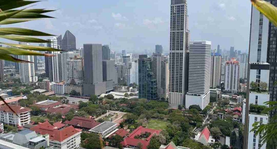 For sale 2 bedrooms condo in Watthana, Bangkok