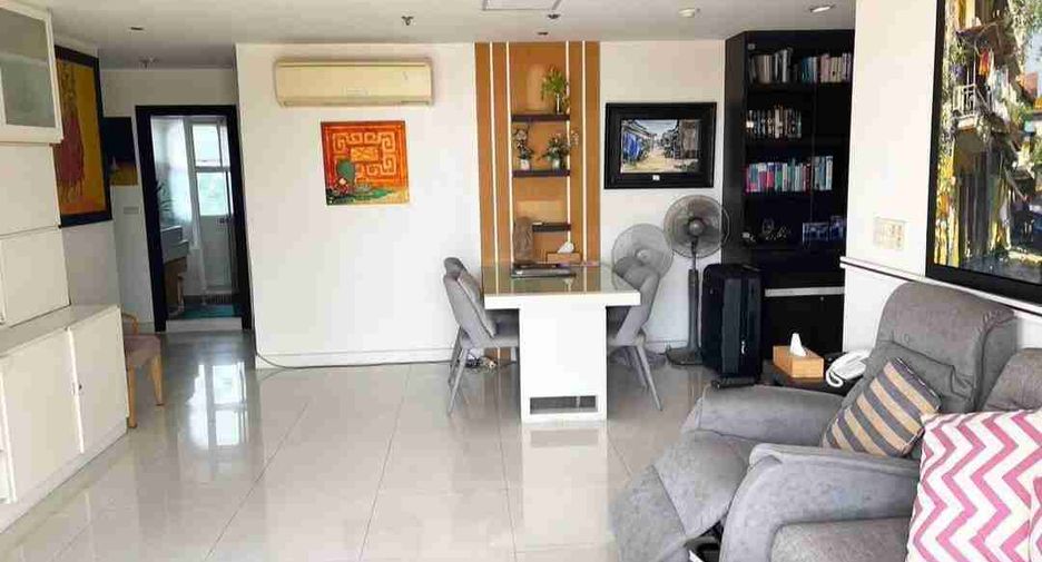 For sale 2 bedrooms condo in Watthana, Bangkok