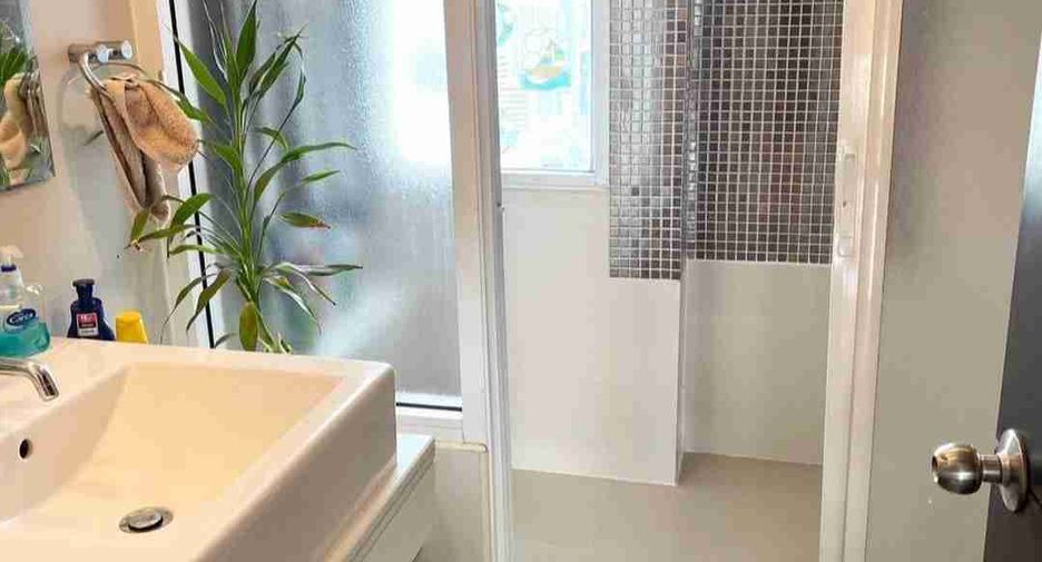For sale 2 bedrooms condo in Watthana, Bangkok