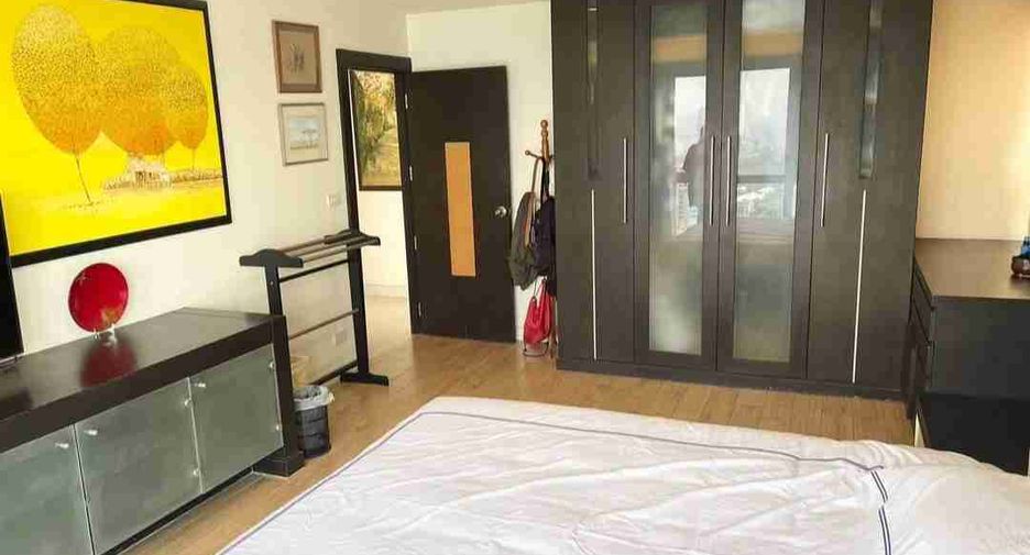 For sale 2 bedrooms condo in Watthana, Bangkok