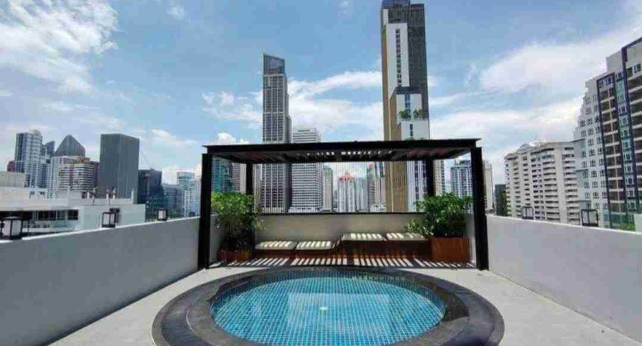For sale 2 bedrooms condo in Watthana, Bangkok