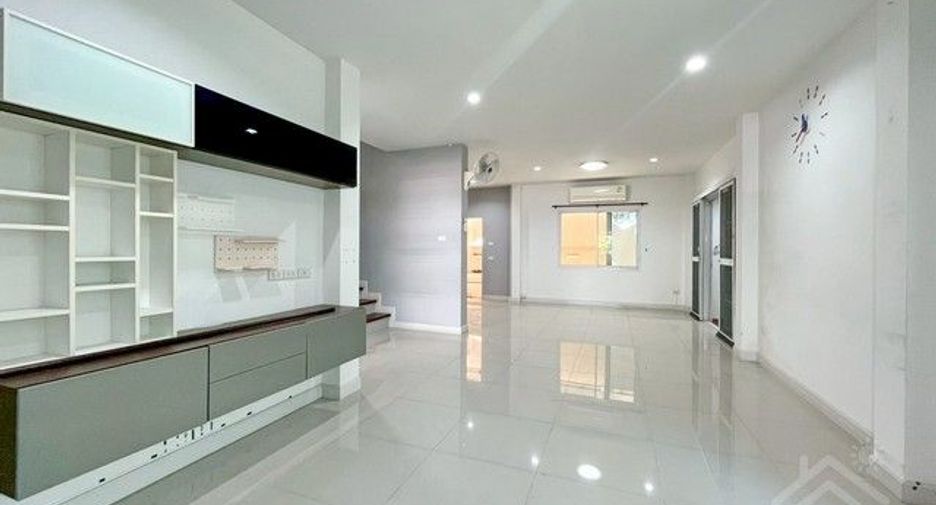 Casa en venta de 3 habitaciones en Mueang Chon Buri, Chonburi