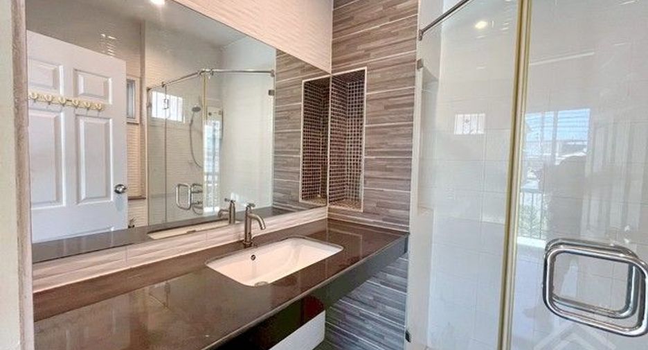 Casa en venta de 3 habitaciones en Mueang Chon Buri, Chonburi