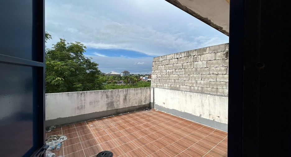 For sale 3 bedrooms retail Space in Bang Lamung, Chonburi
