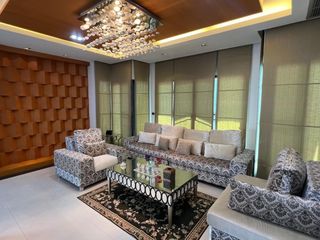 出租 5 卧室 联排别墅 在 Khlong Toei, 曼谷