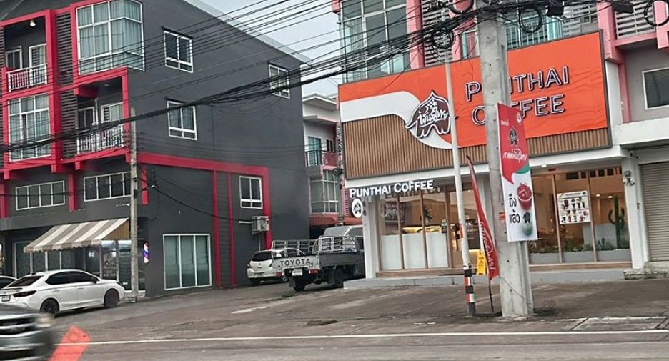 For sale 4 bedrooms retail Space in Si Racha, Chonburi