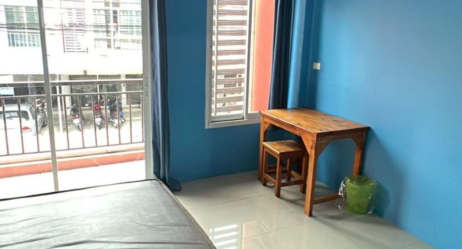 For sale 4 bedrooms retail Space in Si Racha, Chonburi