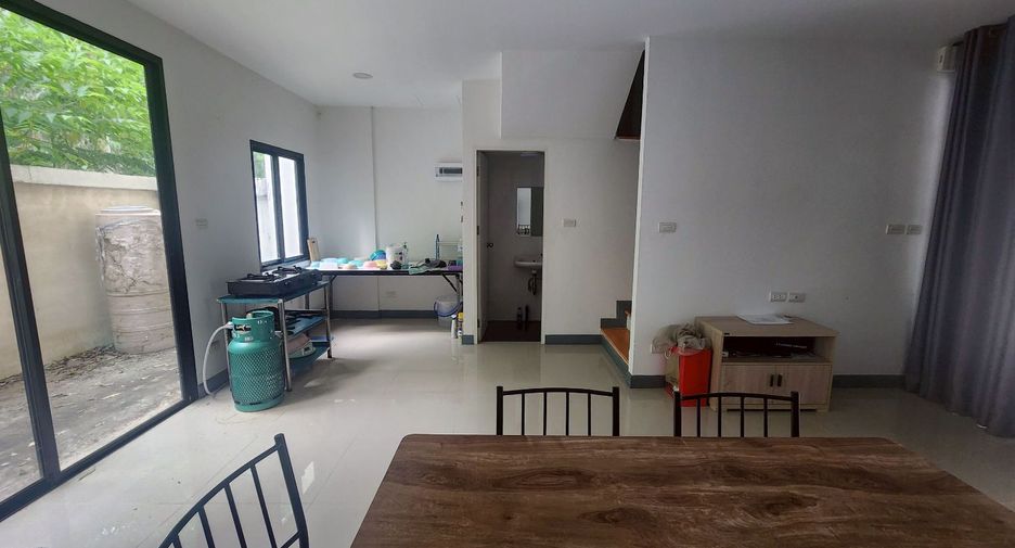 Reihenhaus zum Kauf mit 3 Zimmer in Bang Pa-in, Phra Nakhon Si Ayutthaya