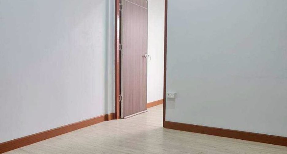Reihenhaus zum Kauf mit 2 Zimmer in Saphan Sung, Bangkok