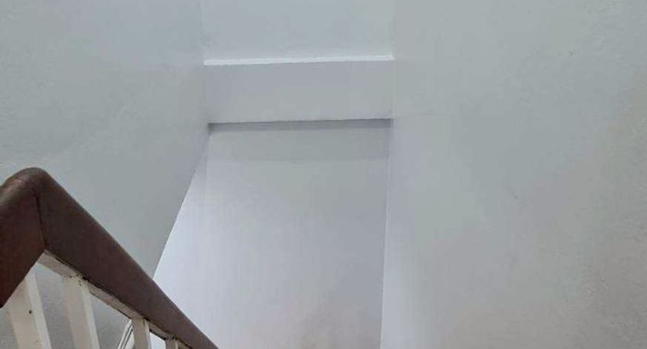 Reihenhaus zum Kauf mit 2 Zimmer in Saphan Sung, Bangkok