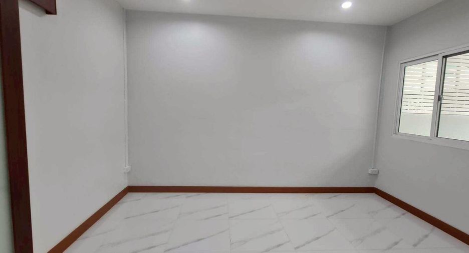 Reihenhaus zum Kauf mit 2 Zimmer in Saphan Sung, Bangkok