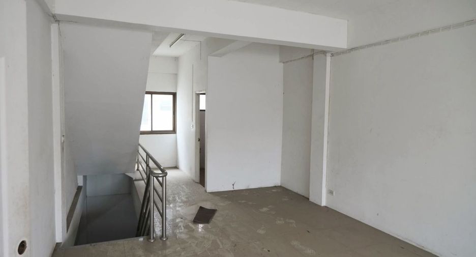 Продажа торговое помещение в Khlong Luang, Патумтани