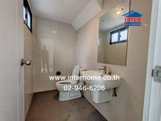 For rent and for sale 3 bedrooms retail Space in Bang Phli, Samut Prakan
