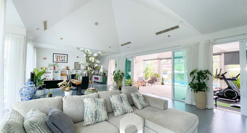 For sale 3 bedrooms villa in Hua Hin, Prachuap Khiri Khan